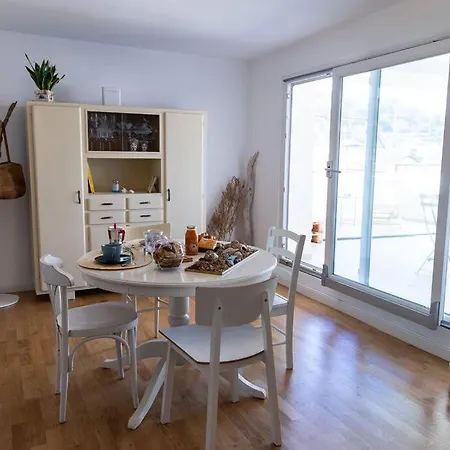 Zefiro Zona Mare E San Bartolo By Yohome Pesaro