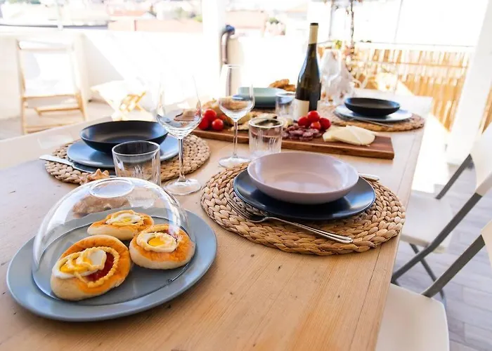 Zefiro Zona Mare E San Bartolo By Yohome *