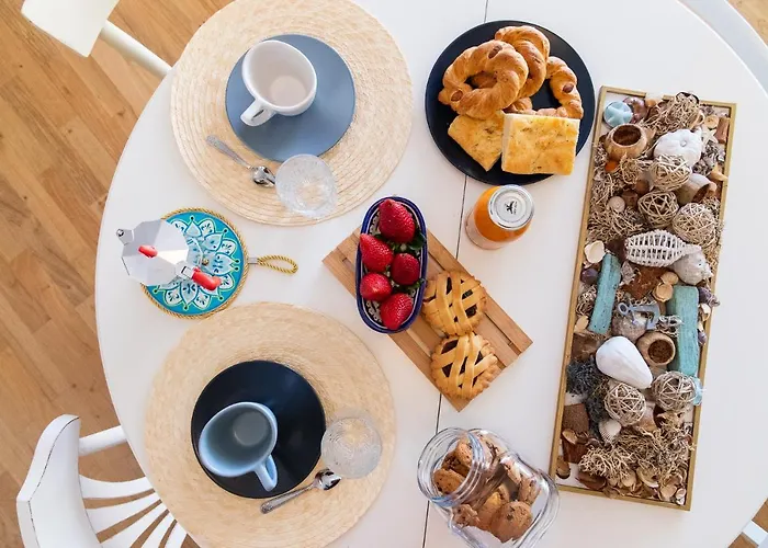 Apartment Zefiro Zona Mare E San Bartolo By Yohome *